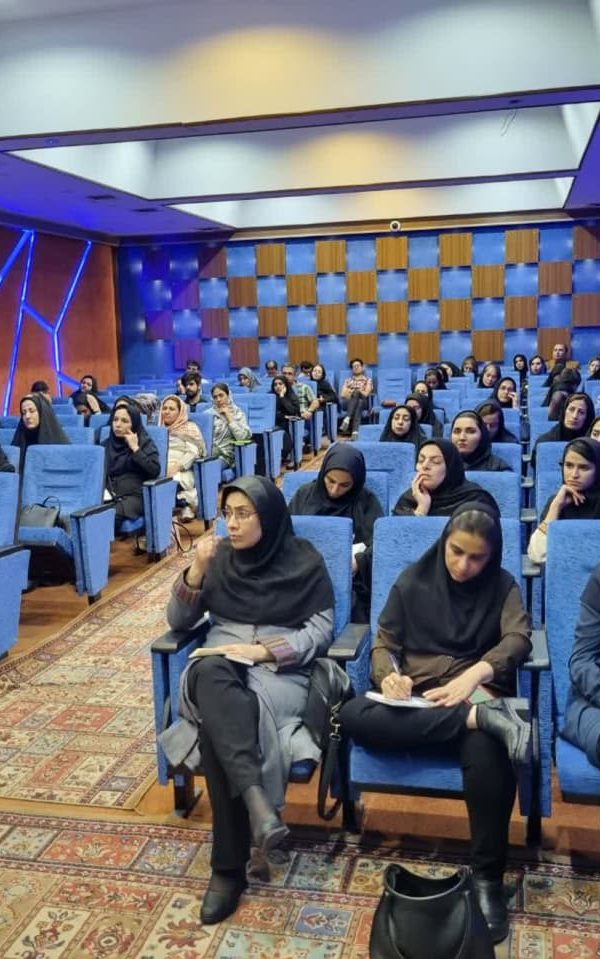 جلسه بازآموزی پزشکان در مرکز دیابت یزد