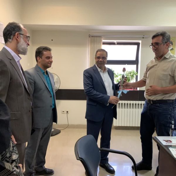 تجلیل از پزشکان مرکز دیابت به مناسبت روز پزشک